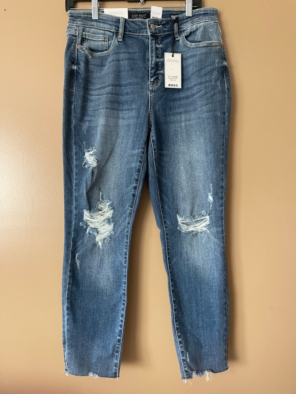 Judy Blue High Rise Blue Distressed jeans relaxed fit size 9 new with tags